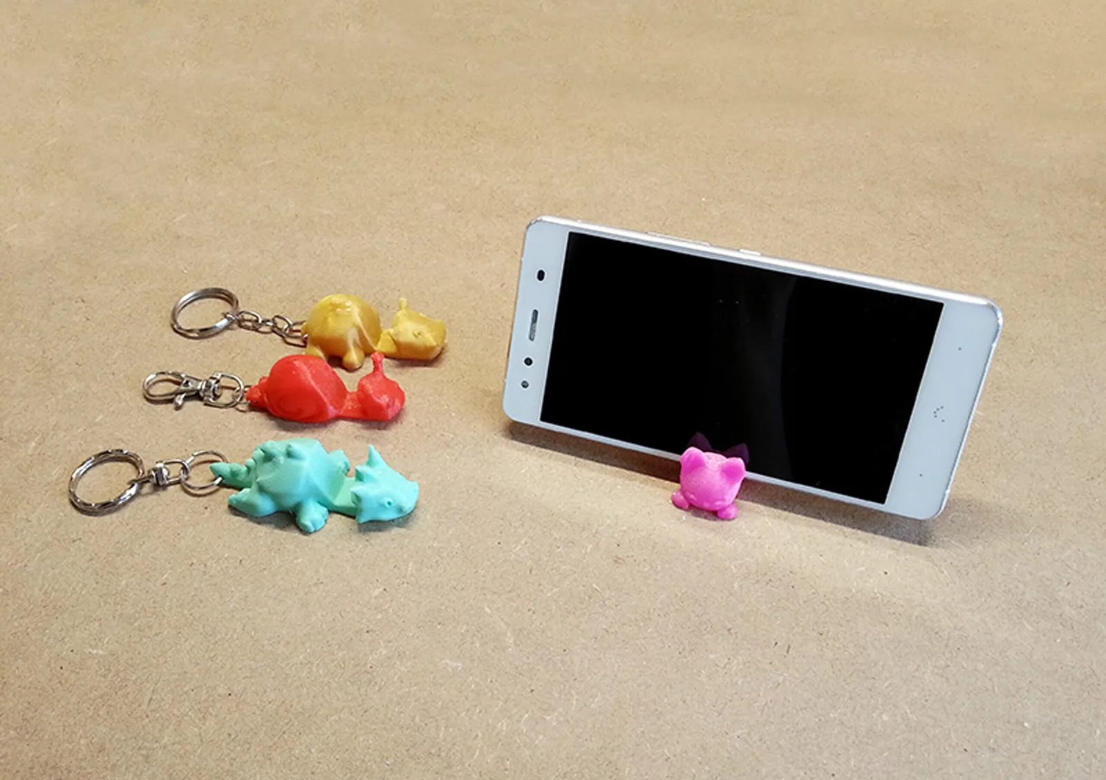Keychain / Smartphone Stand