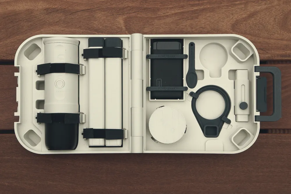 OUTIN - Portable Coffee Table - Image 2